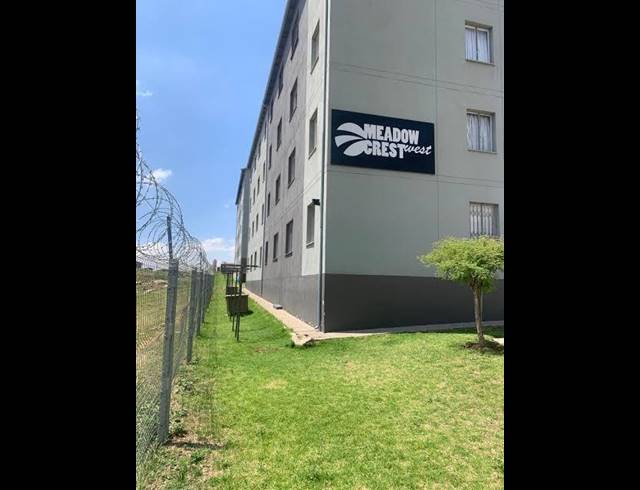 2 BEDROOM APARTMENT FOR SALE IN FLEURHOF